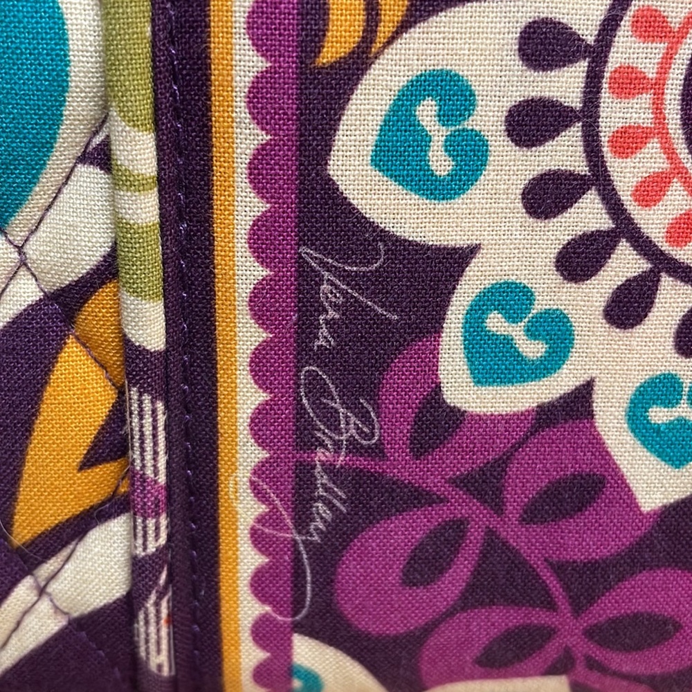VERA BRADLEY // PLUM CRAZY Zippy Quilted Cloth Accordion Wallet EUC - Picture 2 of 9